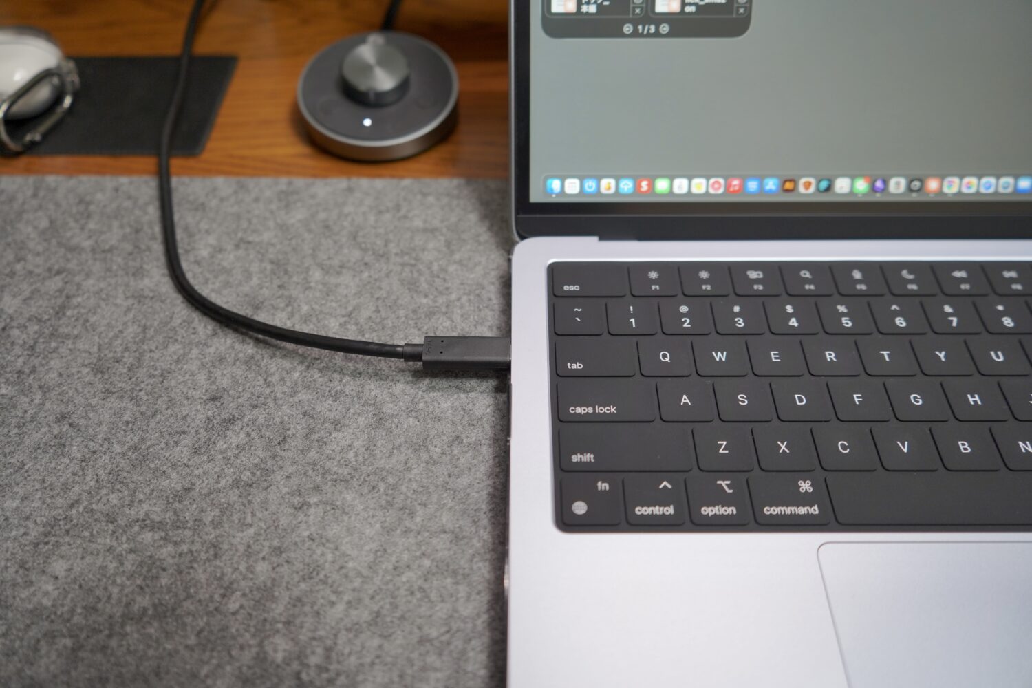 Anker Prime ドッキングステーション ケーブル1本 デスク周り スッキリ